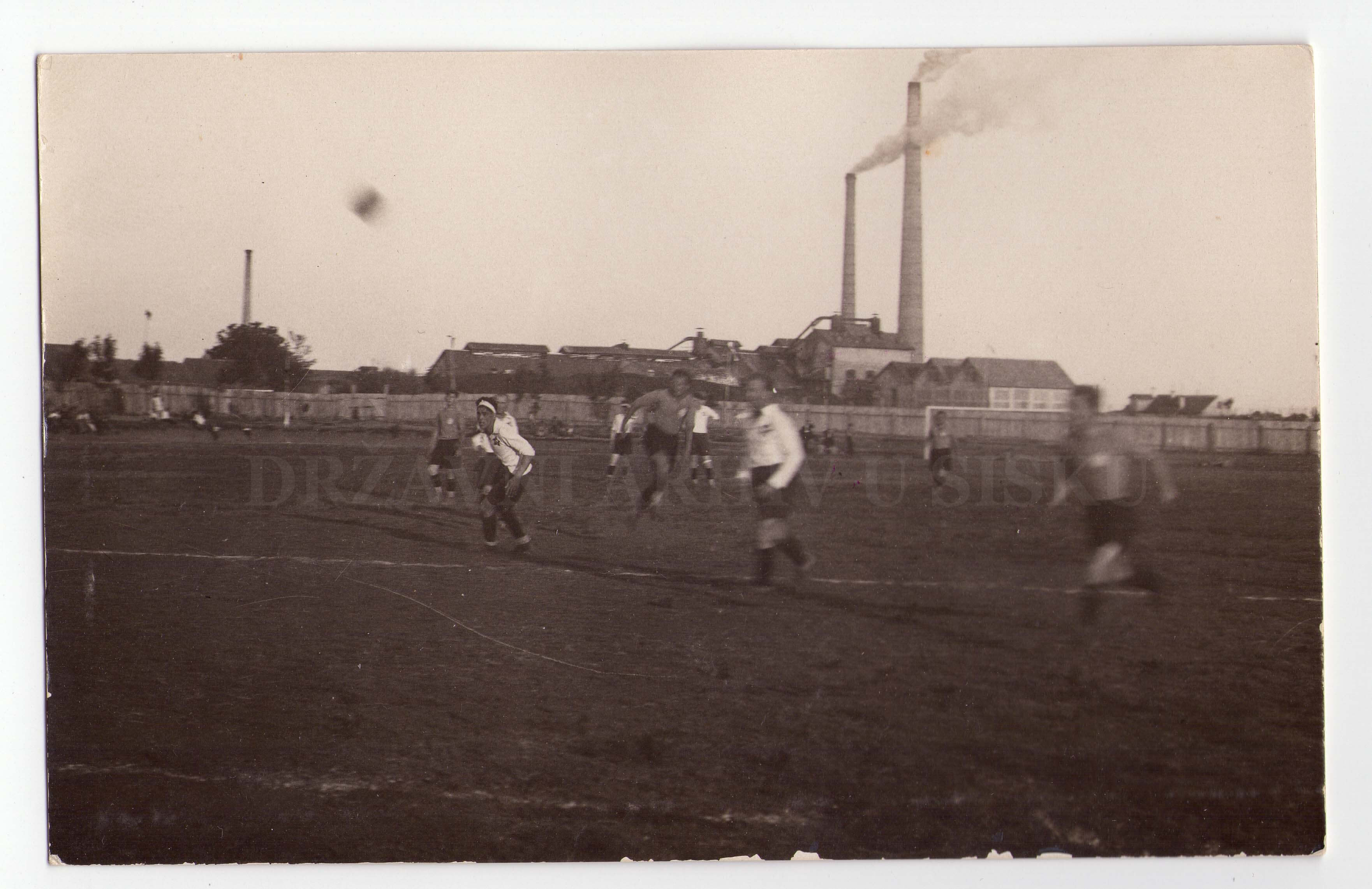 Nogometna momčad Segeste na “novom” terenu kod Tvornice tanina, 1927. g.